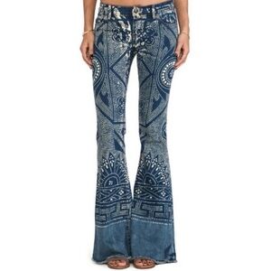 Free People discharge Bali Flare Printed Boho Festival Blue Denim size 29